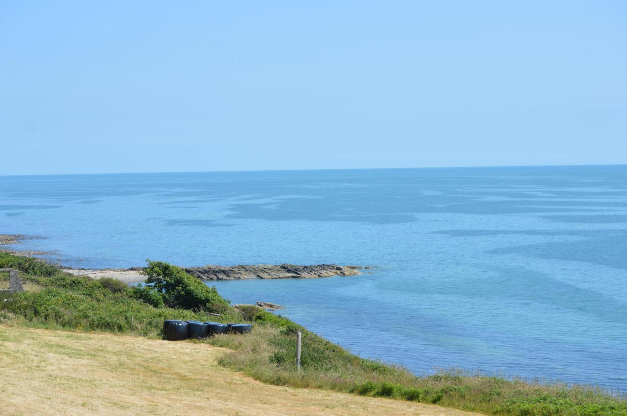Carrick Cove Self Contained Accomodation With Private Decking Annalong Extérieur photo